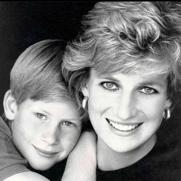 Meet your Posher, Simran - Picture 1 of 1